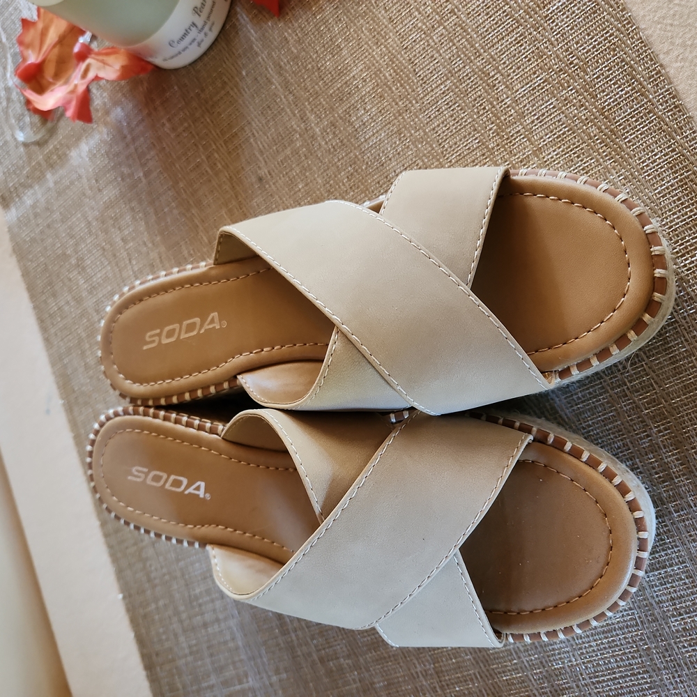NUDE CRISS CROSS ESPADRILLE PLATFORM SANDAL